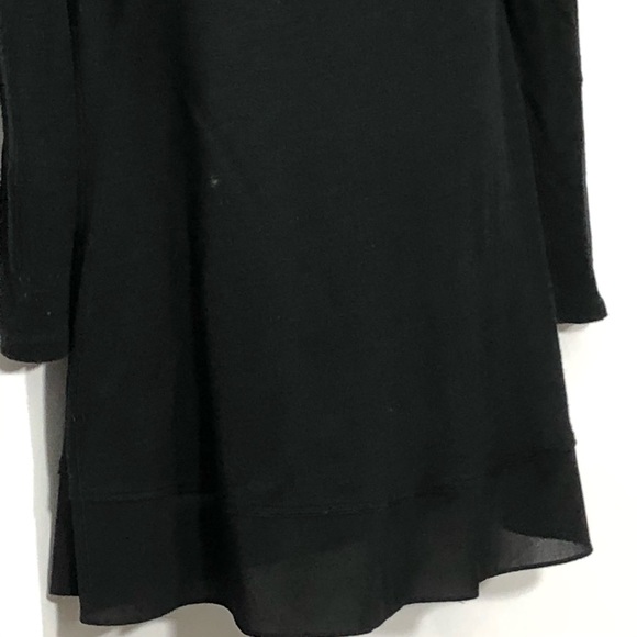 MOTHERHOOD MATERNITY top v neck chiffon hem - Picture 9 of 11